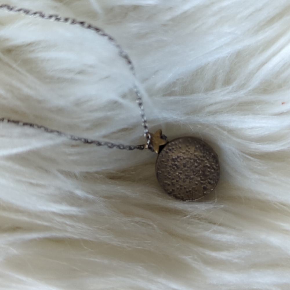 Moon Face Pendant Necklace - Picture 3 of 4